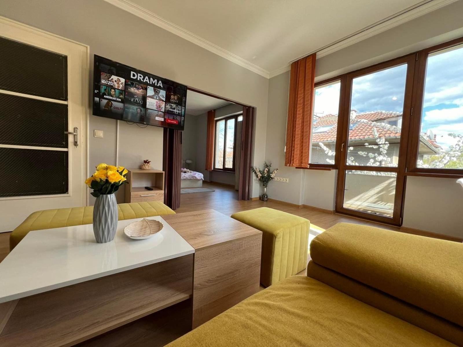 Rio Sunny 2Bdr Apt Near Ndk - Metro - Non-Stop Paid Public Parking Sofia Exterior photo