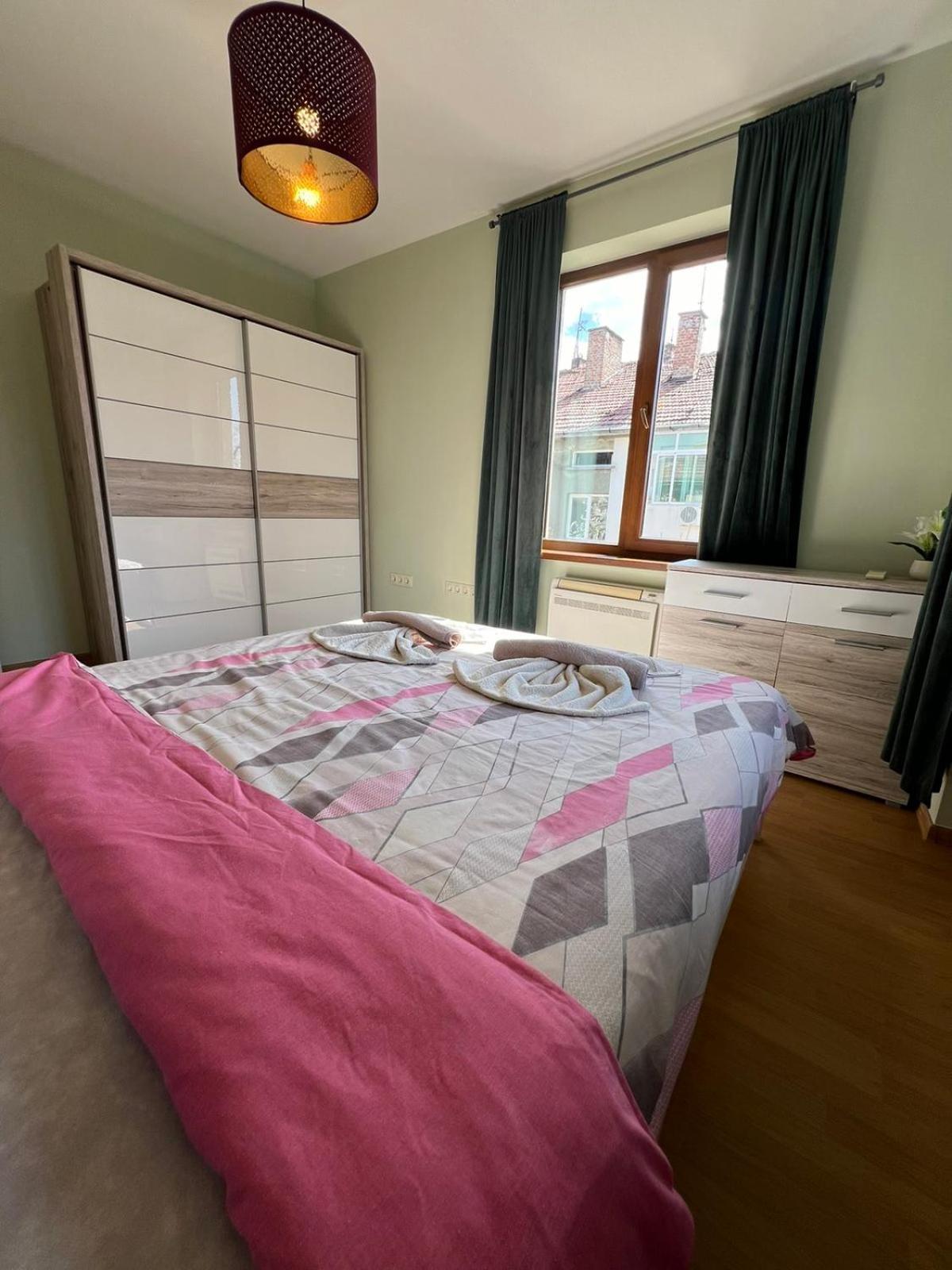 Rio Sunny 2Bdr Apt Near Ndk - Metro - Non-Stop Paid Public Parking Sofia Exterior photo