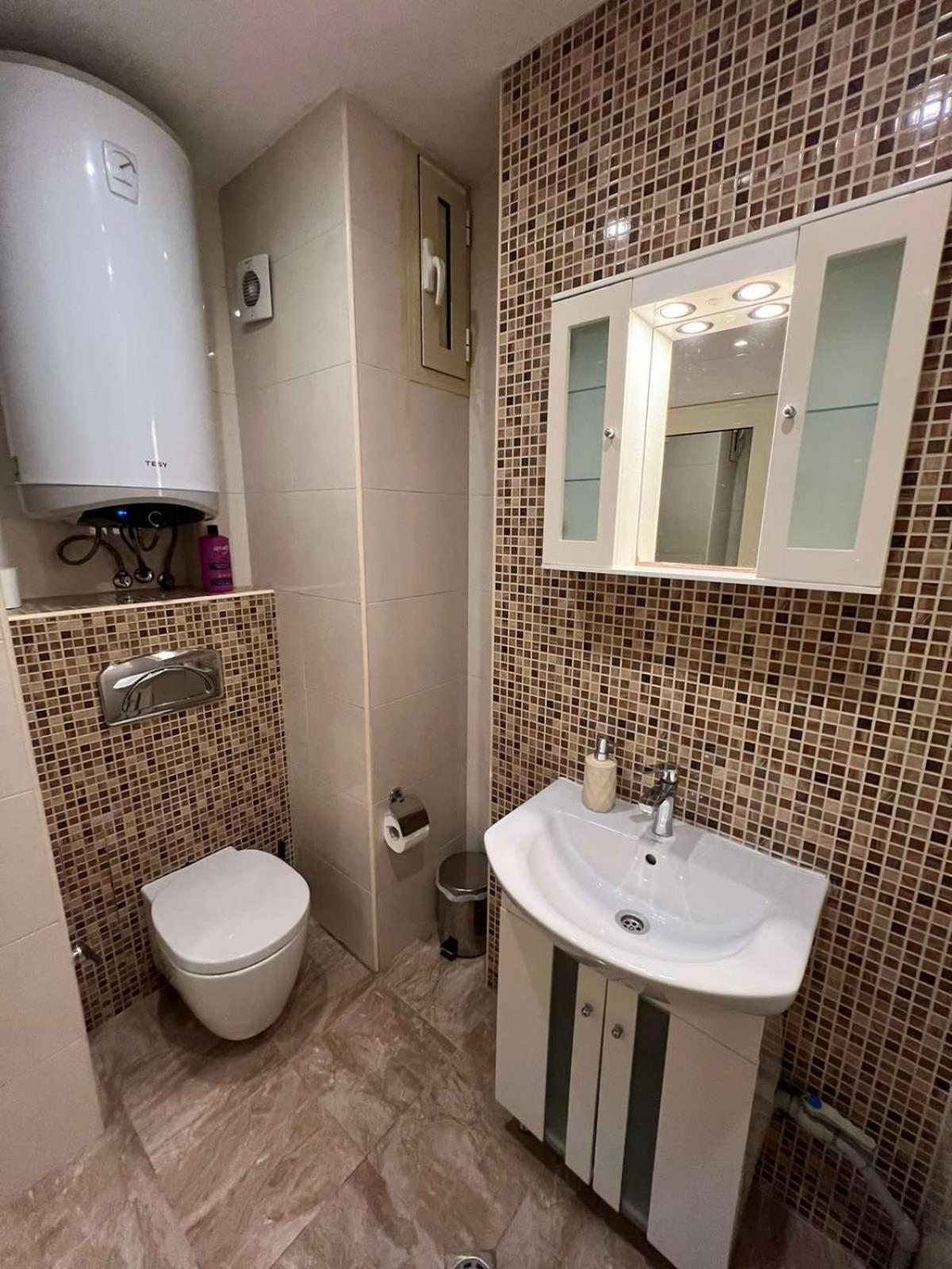 Rio Sunny 2Bdr Apt Near Ndk - Metro - Non-Stop Paid Public Parking Sofia Exterior photo